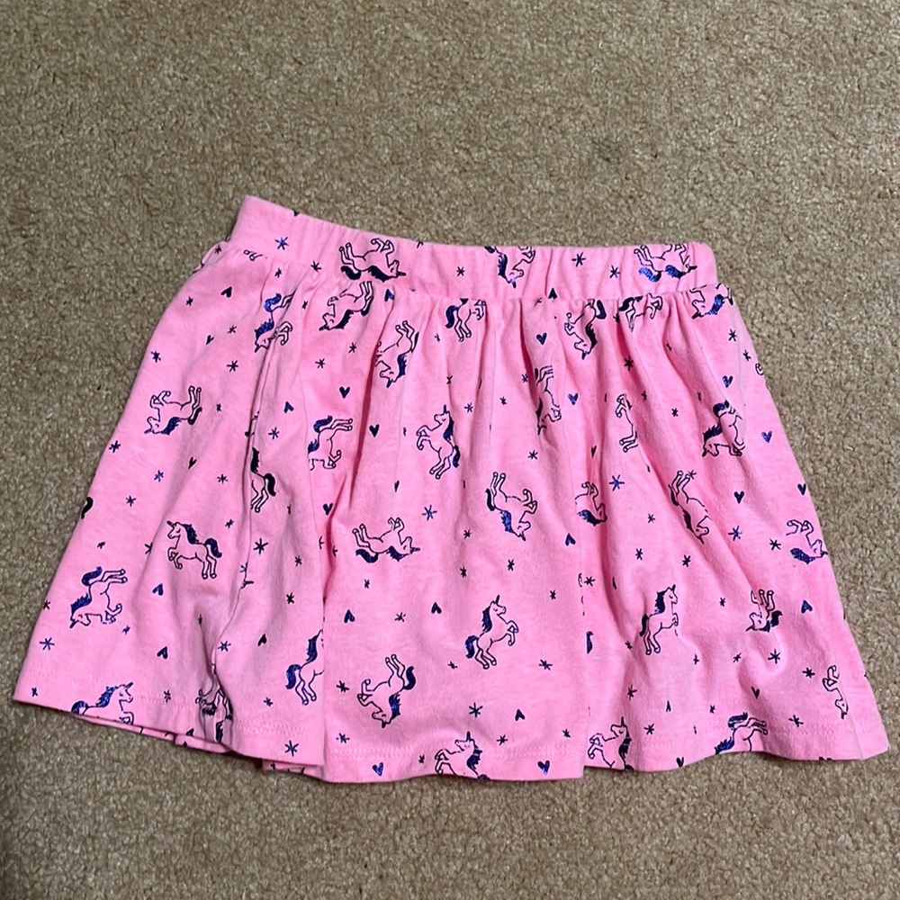 Girls size 5 pink unicorn skort!